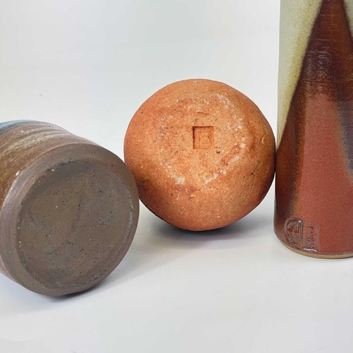 591 - Annette Fuchs (1939-1992). Pottery bowl, diameter 16cm, together with a possibly Margaret Leach vase... 