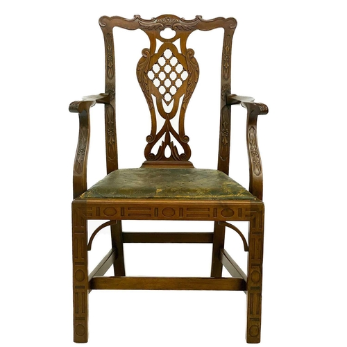 704 - A set of six 19th century mahogany dining chairs in the Chinese Chippendale manner. With pierced vas... 