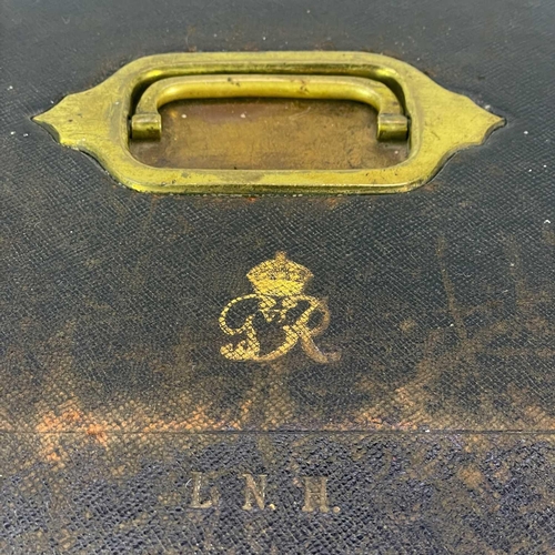 90 - A George VI leather bound dispatch box by John Peck & Sons. Embossed GR VI cypher, initials L.N.H wi... 