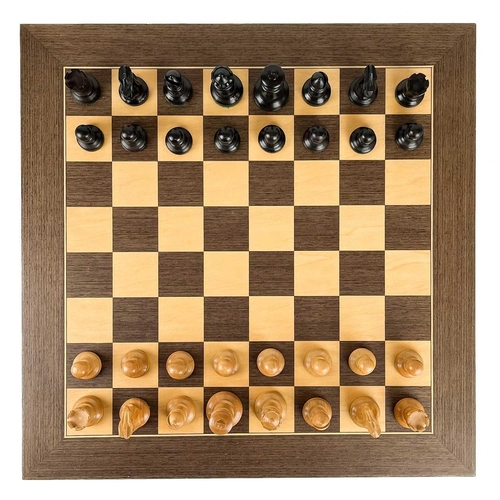 97 - A Jaques Staunton turned box and ebony weighted chess set. Modern, the king's height 9.5cm, containe... 