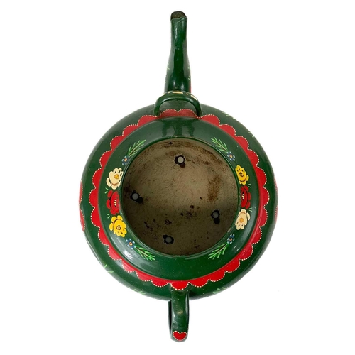 98 - A large barge ware decorated kettle. Painted with flower sprays and hearts on green ground, height 2... 