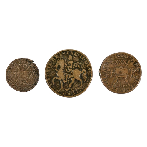 117 - 1690 James II Irish gun money (x3) Three coins in mixed condition ranging from good to poor - compri... 