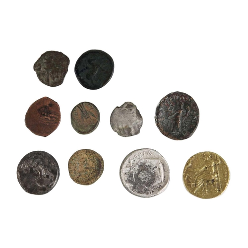 182A - Ancient Greek and other coins A mixed lot of un-identified coins, most appear to be Greek, some look... 