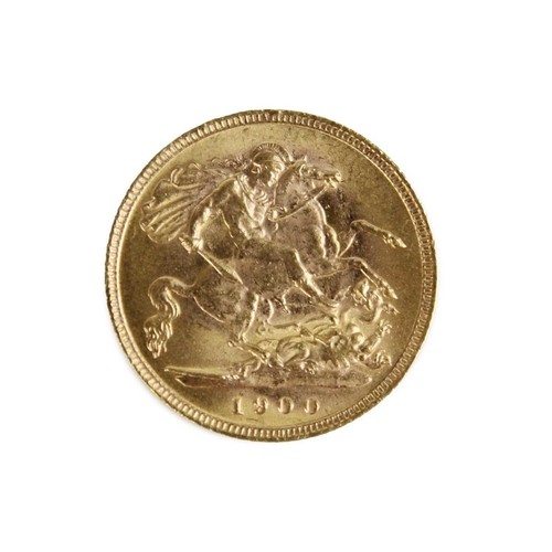 198E - 1900 Queen Victoria gold veiled head half sovereign A cased very high grade 1900 half sovereign