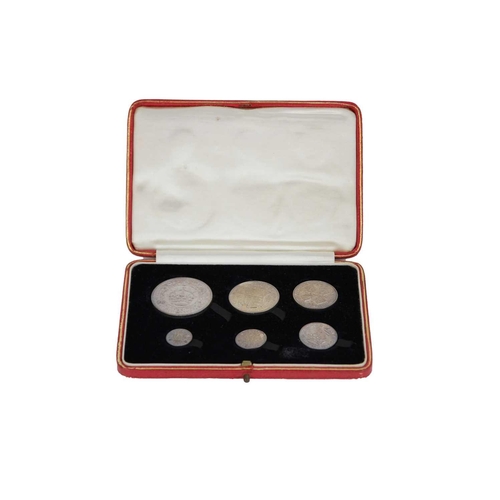 199P - Royal Mint 1927 cased proof coin set of 5 coins A bright proof 1927 Royal Mint set of five coins fro... 