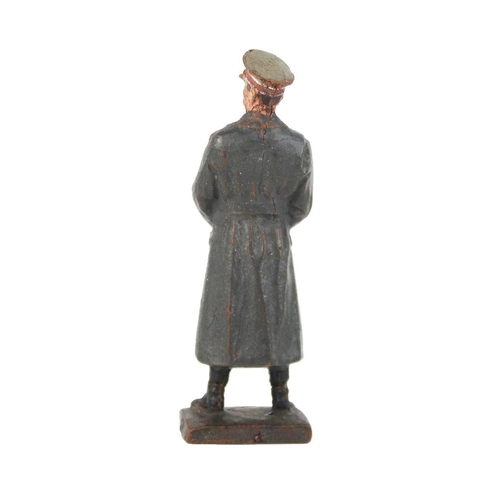 244 - Lineol Elastolin World War 2 Leader Figure in Winter Coat A Lineol leader figure (height 8cm) in goo... 