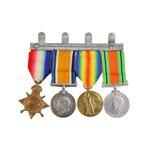 250 - WW1 1914-1915 Trio plus WW2 Defence Medal - Canadian Motor Machine Gun Brigade Four medals awarded t... 