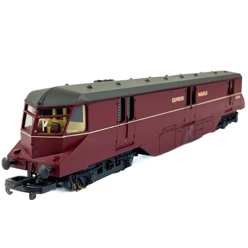 531 - Ex GWR / Early BR Single Parcels Vans (x2) Comprising: 1: Lima BR (WR) maroon Express Parcels vans e... 