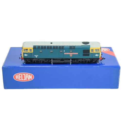 564 - Heljan BR BRCW Class 33 Diesels (x2) Comprising: 1: 3313 No. 33004 in BR blue 2: 3316 No. 33027 