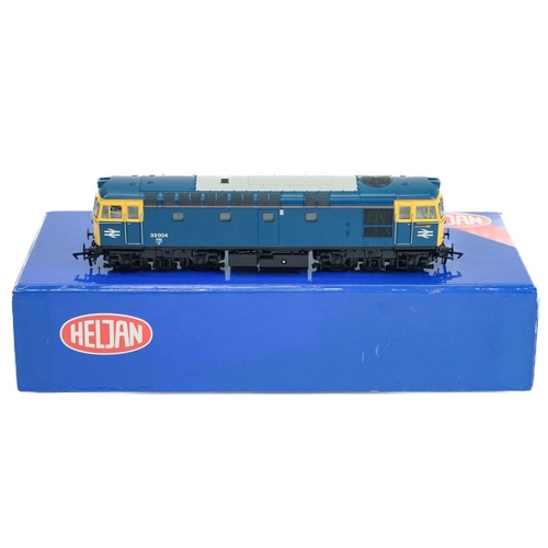 564 - Heljan BR BRCW Class 33 Diesels (x2) Comprising: 1: 3313 No. 33004 in BR blue 2: 3316 No. 33027 