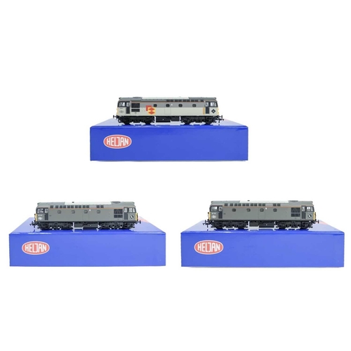 566 - Heljan BR BRCW Class 33, 33/1 and 33/2 diesels (x3) Comprising: 1: 3453 No. 33042 in Railfreight Con... 