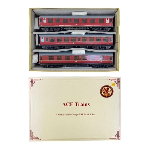 617 - O Gauge Ace Trains BR Maroon Mark 1 Boxed set of 3 coaches (Coach set 