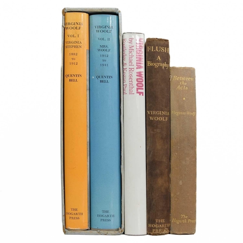 223 - Virginia Woolf Five Titles Flush a Biography, 1933, Orig cloth boards, slight foxing, contents and t... 