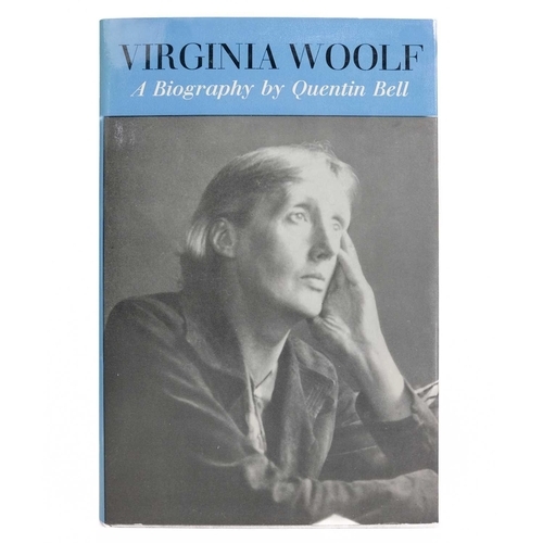 223 - Virginia Woolf Five Titles Flush a Biography, 1933, Orig cloth boards, slight foxing, contents and t... 