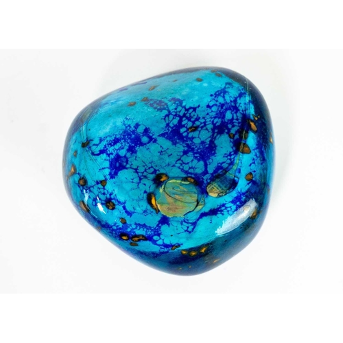 28 - Peter Layton (1940) Studio glass bowl. Signed to the base, diameter 12cm, together with a similar sm... 