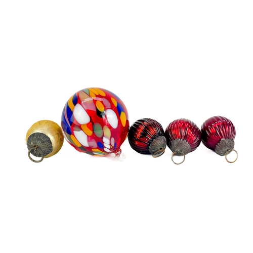 373 - A collection of glass hanging balls. In various sizes and colours. The largest measures 14cm in diam... 