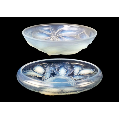 404 - A French pressed glass opalescent bowl by G. Vallon Decorated with fruiting cherries, diameter 23.5c... 