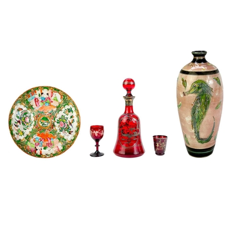 497 - A Canton porcelain plate. Painted in the Famille Rose palette, diameter 25cm, together with a tube-l... 