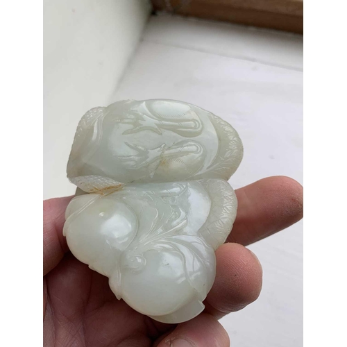 1 - A Chinese carved celadon jade group of quail, Qing Dynasty, 18th/19th century. Jade height 4cm, widt... 