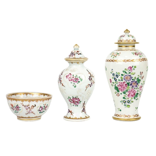 121 - Two Samson porcelain famille rose vases, in Chinese export style, circa 1900. Heights 17.5cm and 15c... 