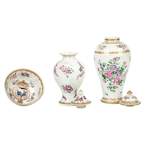 121 - Two Samson porcelain famille rose vases, in Chinese export style, circa 1900. Heights 17.5cm and 15c... 