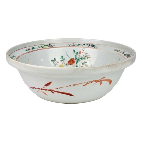 156 - A Chinese Canton porcelain wash bowl, late 19th/early 20th century. The interior with famile rose fl... 