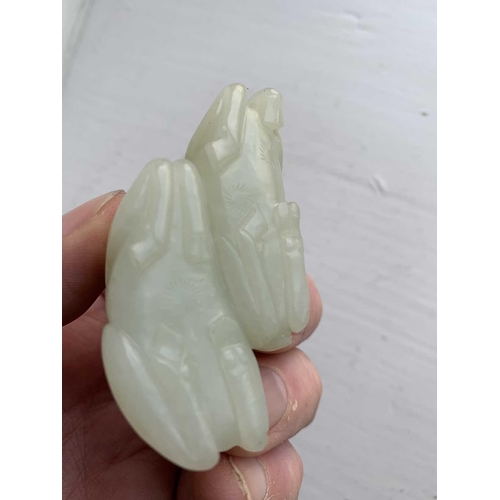 2 - A Chinese carved celadon jade group of deers, Qing Dynasty, 19th century. Height 4.8cm, width 7cm, d... 