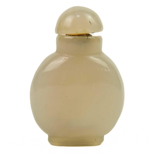 210 - A Chinese agate snuff bottle. Height 5cm, width 3.5cm, depth 2cm, a Chinese carved wood tray, 10.5 x... 