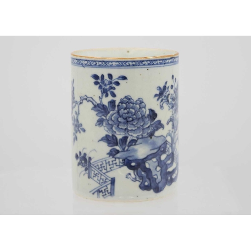 221 - Two Chinese porcelain tankards, 18th century. Height 13.3cm, diameter 10cm and height 12cm, diameter... 