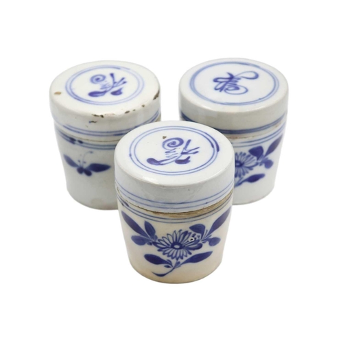 227 - A set of three Chinese blue and white jars and covers, 19th century. Impressed character marks to ba... 