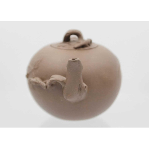 233 - A Chinese Yixing teapot. Height 7.5cm, width 12.5cm, depth 7.5cm. Maurice Jenkins (1933-2022). North... 