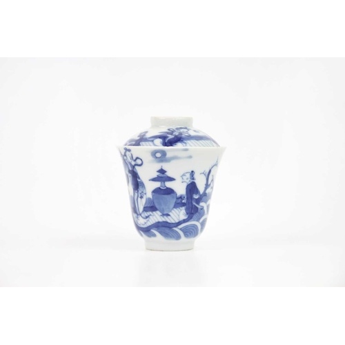 25 - A set of Chinese blue and white porcelain cups, covers and stands, 18th century. Late Kangxi period,... 