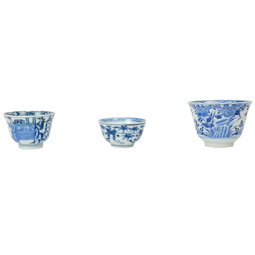 27 - Six Chinese blue and white porcelain dishes, 18th/19th century. Largest diameter 12cm and three Chin... 