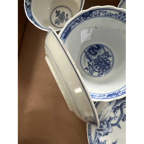 27 - Six Chinese blue and white porcelain dishes, 18th/19th century. Largest diameter 12cm and three Chin... 