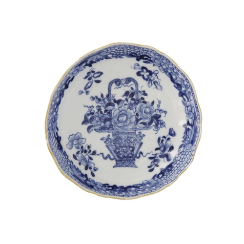 355 - A pair of Chinese export blue and white porcelain dishes, 18th century. Height 3cm, diameter 12.5cm ... 