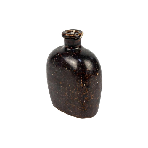 364 - A Chinese brown glazed flask, character marks, Height 13.5cm, width 10.5cm, depth 5cm and a Chinese ... 