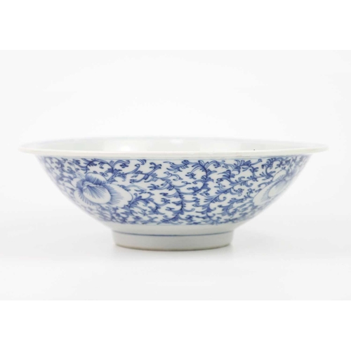 365 - A Chinese blue and white porcelain bowl, 19th century. The interior with central shou symbol surroun... 