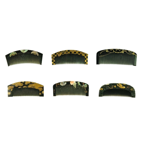 435 - Eight Japanese black lacquer combs, 19th/20th century. With gold lacquer and mother-of-pearl decorat... 