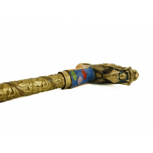 460 - A Chinese cloisonne & brass walking cane handle, early 20th century. In the form of a dragon, mounte... 