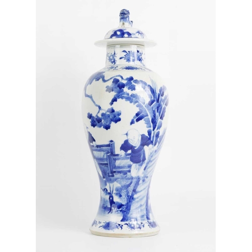 606 - A Chinese blue and white porcelain vase and cover, Qing Dynasty, late 19th century. The cover surmou... 