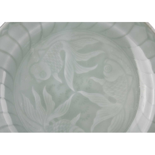 622 - Six Chinese celadon fish decorated porcelain plates, 20th century. Diameter 22.5cm. (6)