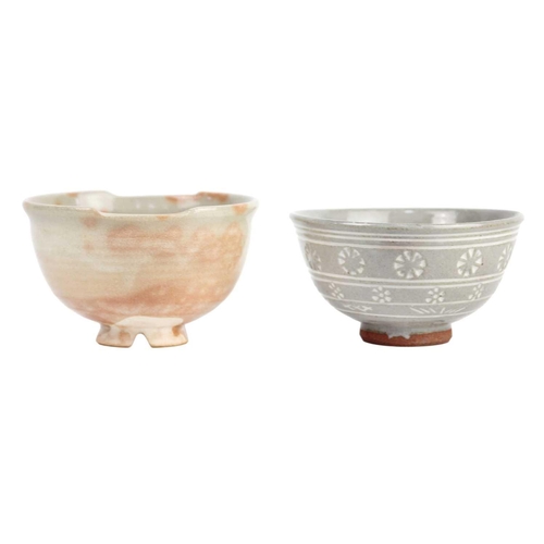 626 - Two boxed pottery chawan, 20th century. From Hakuma Kiln in Simane Prefecture, each signed, Hitsu-sh... 