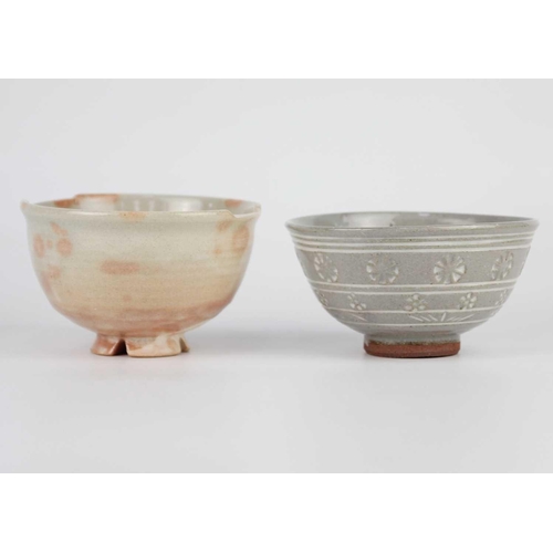 626 - Two boxed pottery chawan, 20th century. From Hakuma Kiln in Simane Prefecture, each signed, Hitsu-sh... 