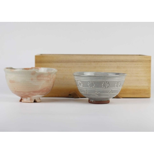 626 - Two boxed pottery chawan, 20th century. From Hakuma Kiln in Simane Prefecture, each signed, Hitsu-sh... 