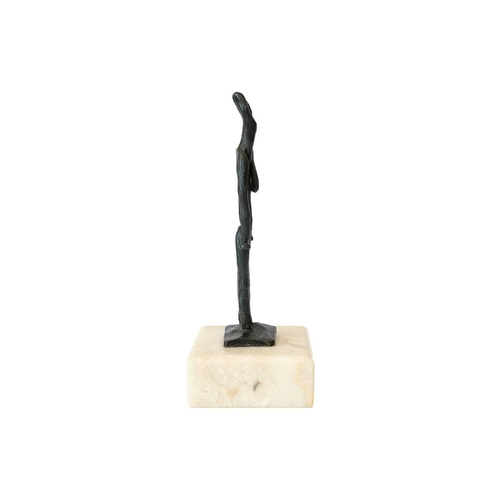 122 - Breon O'CASEY (1928-2011) Figure IV, 1997/1998 Bronze on marble base, height 11cm This unique bronze... 