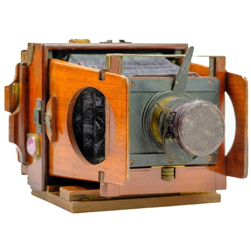 109 - A Shew & Co Patent Eclipse folding mahogany plate camera. Circa 1890, the lens numbered 3336, diamet... 