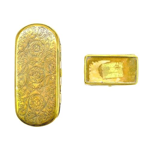 147 - An 18th century Dutch copper and brass small snuff box. With engraved decoration, and rounded ends, ... 