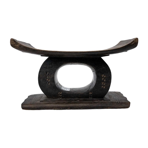 185 - An Ashanti stool. Height 18cm width 30cm depth 14cm. Maurice Jenkins (1933-2022). North Cornwall col... 