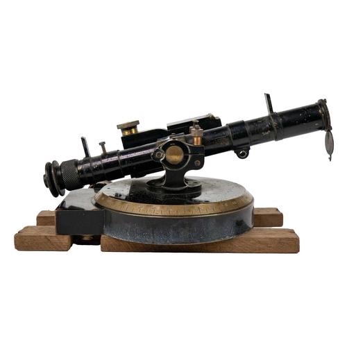 318 - An Edwardian Ross of London directing sight. Brass and black lacquered, No 3 Mark I, dated 1910 and ... 