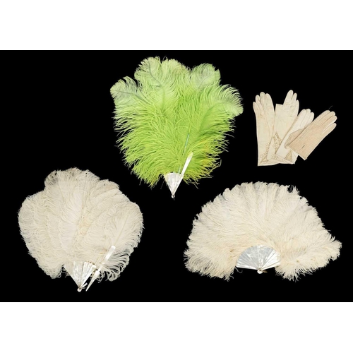 520 - A lime green ostrich feather fan with mother-of-pearl guard sticks. Reputedly carried to Court - Buc... 